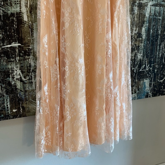 SOLD Donna Morgan Apricot Lace Maxi Gown Sz 2 NWT - Picture 15 of 15
